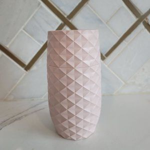 Amaranth vase easy water draining and flower maintaining. blush pink